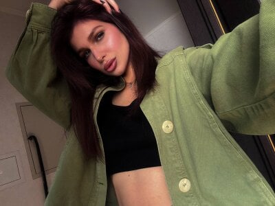 KristiClar 🩷🌺👄 รูป  3