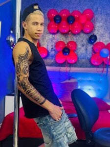 Erick_Zhimerman I don’t bite, but I do tease Poză 4