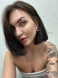 Hollara_Bangg Public Pic 8