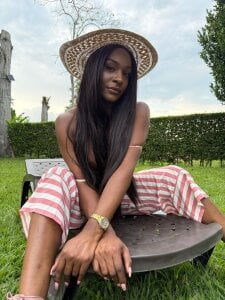 Field day on Valentine's Day! ♥️ de nahomi_campbell  6 Imagens