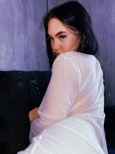 BootyTrisha Flower Pic 5