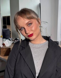 amelia_blondiePublic Bild