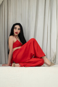 BELLA_THORNERFG Public Immagine  2