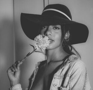 THINK OF ME de LiahParis Foto 2