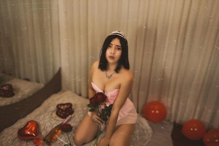 Skyyle_ valentine with you 🌸🍒 . fénykép