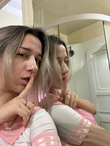 preparing breakfast in the morning de MaryBennetts  photos