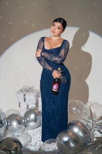 EmmaBlossom Happy 2026! Pic 2