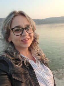 freyyamore1 Normal girl টি ছবি