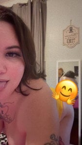 tattedandthick Public รูป  3