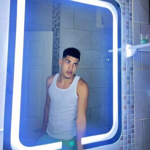 yef19cmの🙃の 4枚の写真