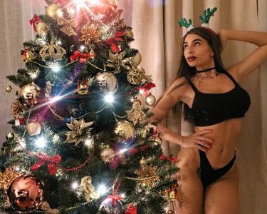 LayanaQueen Christmas Pic