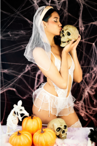 artemiss_tay HALLOWEEN 🎃👻👰🏼 Pic 3