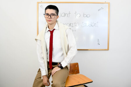 AronRox69 Your favorite student ♥ Pic 3