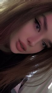 melanie_neal Public Pic 3