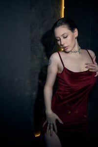 Molli_Luv Night in scarlet velvet💖 Pic 2