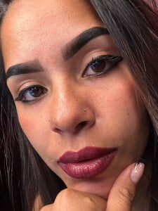 _chloe_1 Kiss me, touch me, make me yours, let's be one! 💖 slika