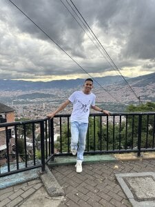 An afternoon at the Medellín viewpoint ✨ de dilan_alfonzo Foto 4