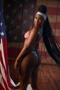 Dressed (or maybe not) to make history this 4th 🇺🇸💋 de malu_horny_69 Fotos 3