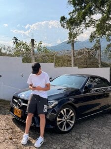 Isaac_Collins_ Hey Pic 3