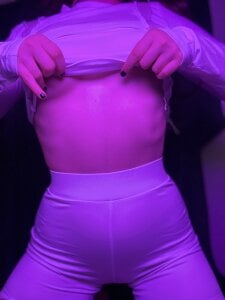 Iris_Needles A few outfits Pic 4