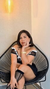 Sharlotte_Milk SEXY MAID Foto 5