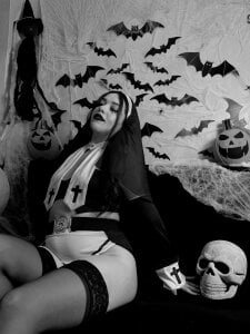 HotSummer8 Sexy Nun! Pic 5