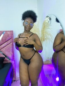 Tie That Binds 💜 de ZahhyFrequency  Imagens