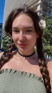 Holly_Molii