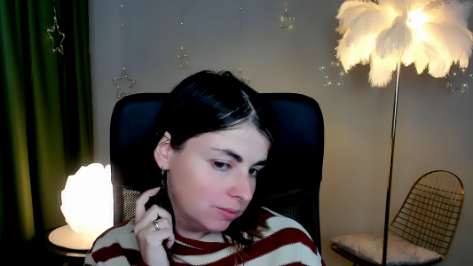 MartaEdams "Winter is the time when even the simplest things become magical." Billede