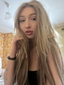 AlineBlayzs Public Pic 6