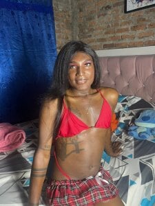 alana_bigcock1 tu chica mala Pic 3