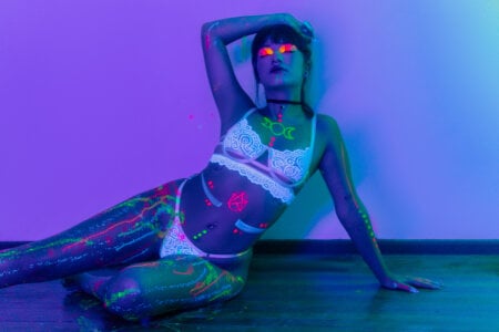 HannaDawsonss Girl neon Foto 2