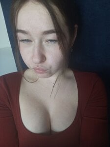 HopeKou Blue eyes Pic 2