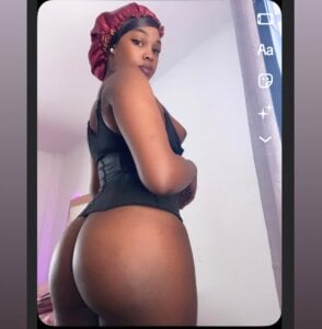Dahianara_ very horny Photo