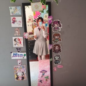 Honey-NikのCute schoolgirl ☺️🔥の 3枚の写真