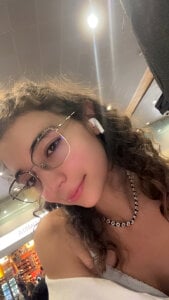 uniquerossie Hello there! Pic 4