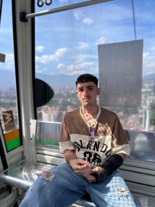 NikoStone_ a travel in medellin Hình