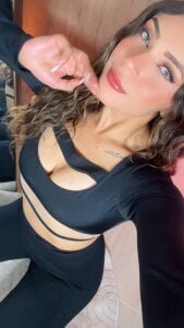 lara_bombshelll Black Angel Pic