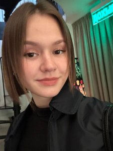 DeliaBernon Public Pic 2