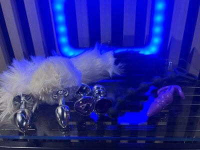 MiluandMIke My favorite toys Pic 4