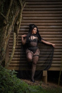 LauraSmith-01: Fall vibes, hot nights, and a touch of mischief🔥😈 ( 5 фото)