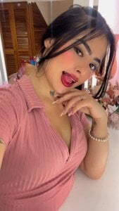 _Naomi_Fox_ pink power Pic 3