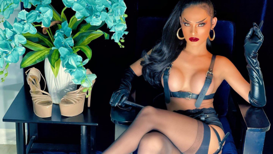 DominatrixValentinaTs Public Pic 4