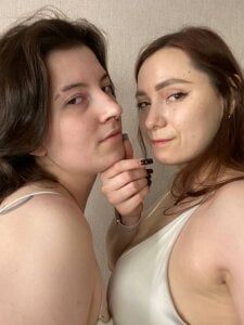 LaneDoellのsexy girlsの 4枚の写真