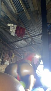 Riascosxxx 👀 Detrás de mí… empieza el deseo Pic 4