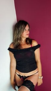 milfsexy Public Pic 5