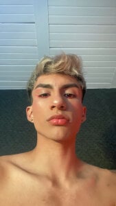 Erick_Velveth Public Pic 8