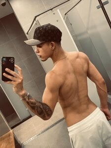 Ken-boy_ Public Εικόνα 2