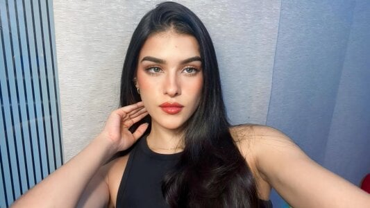 Antonellaparis_ Public Photo 7