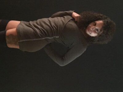 Jade-clever “Natural, atrevida y sin guiones. ¿Jugamos?” Pic